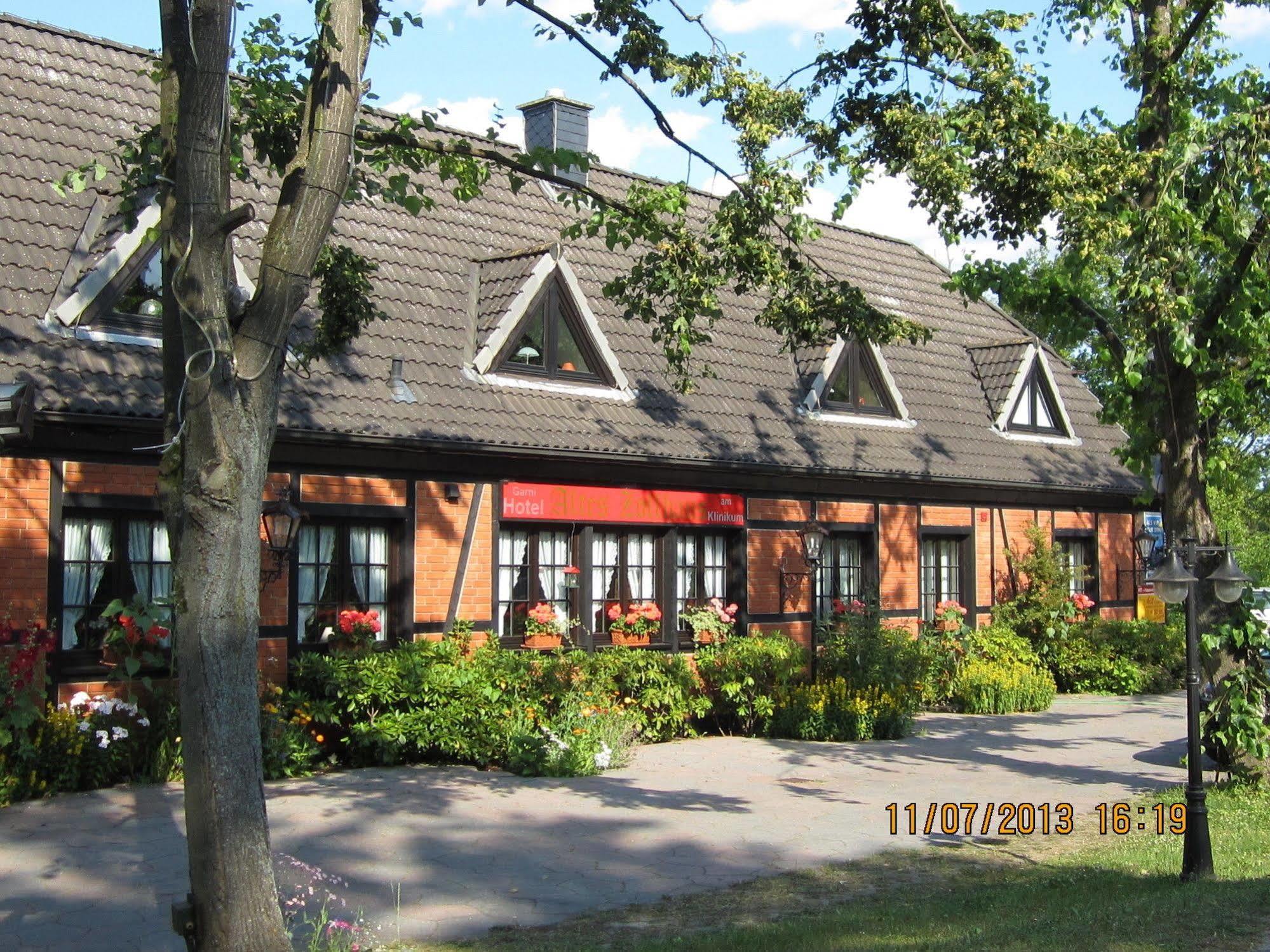 Altes Zollhaus Am Klinikum Hotell Lübeck Exteriör bild